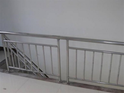 不銹鋼護(hù)欄