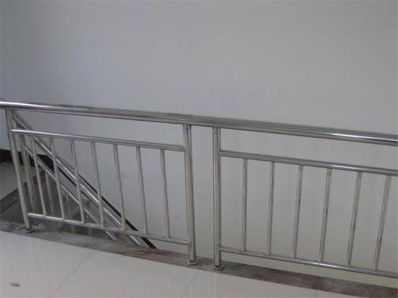 濟(jì)南不銹鋼護(hù)欄